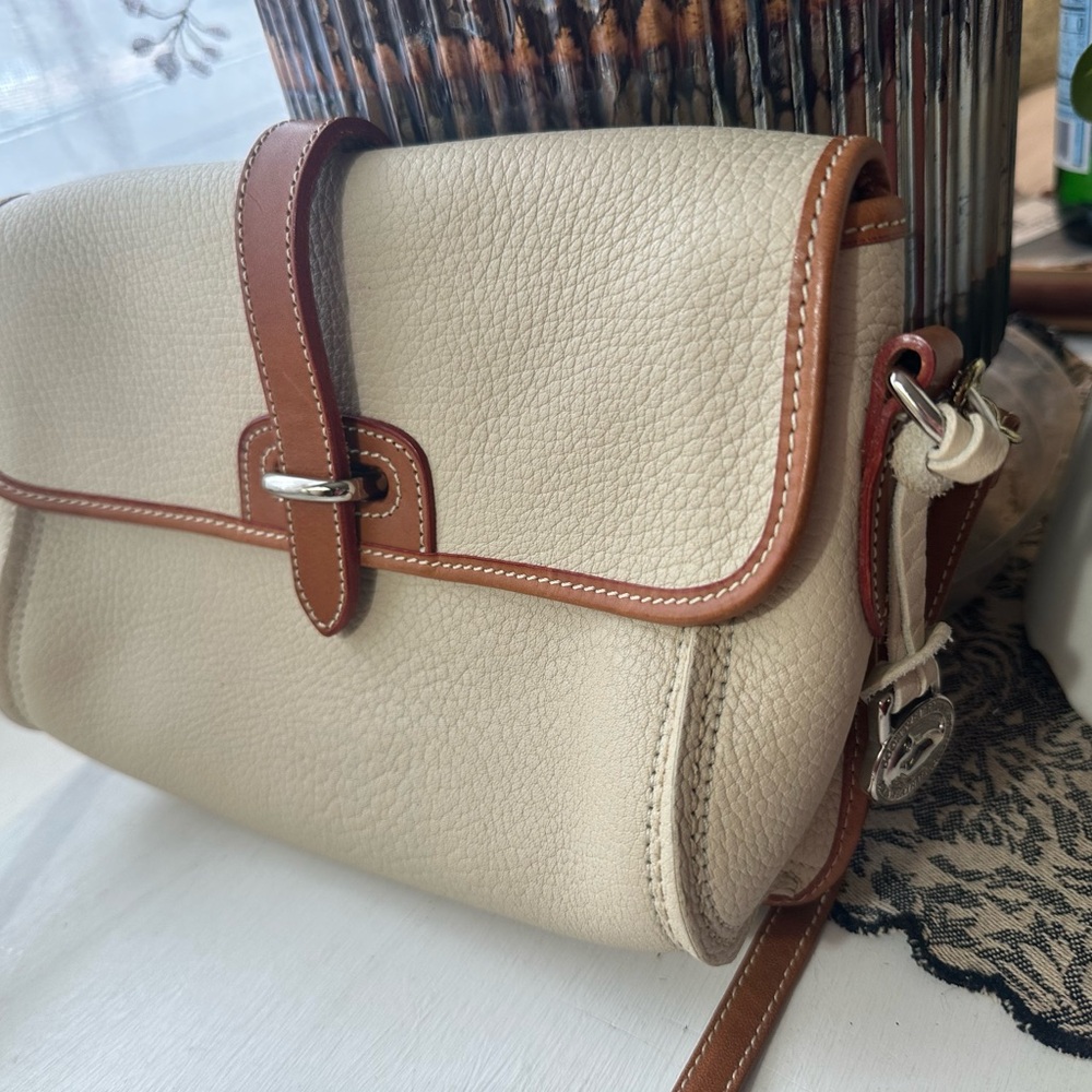 Vintage Dooney & Bourke Beige East/West Flap Bag with Nickel Hardware Crossbody